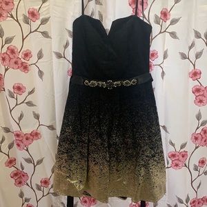 Gorgeous strapless lace top dress gold 9/10